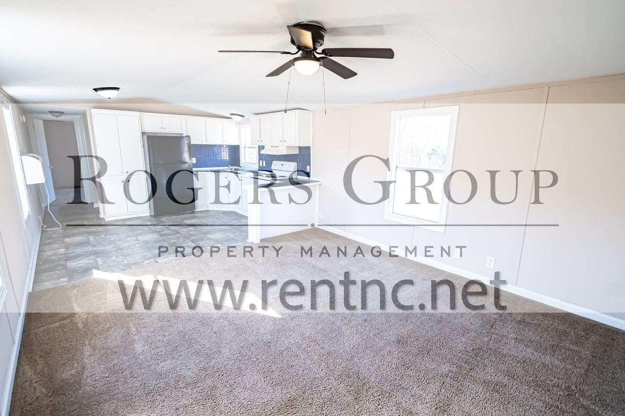 130 Woodway Dr - Photo 3 of 9