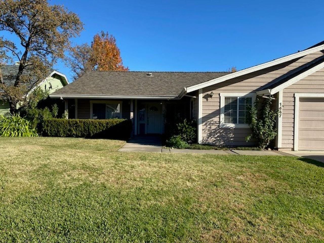 1447 River Ridge Dr - Photo 2 of 6