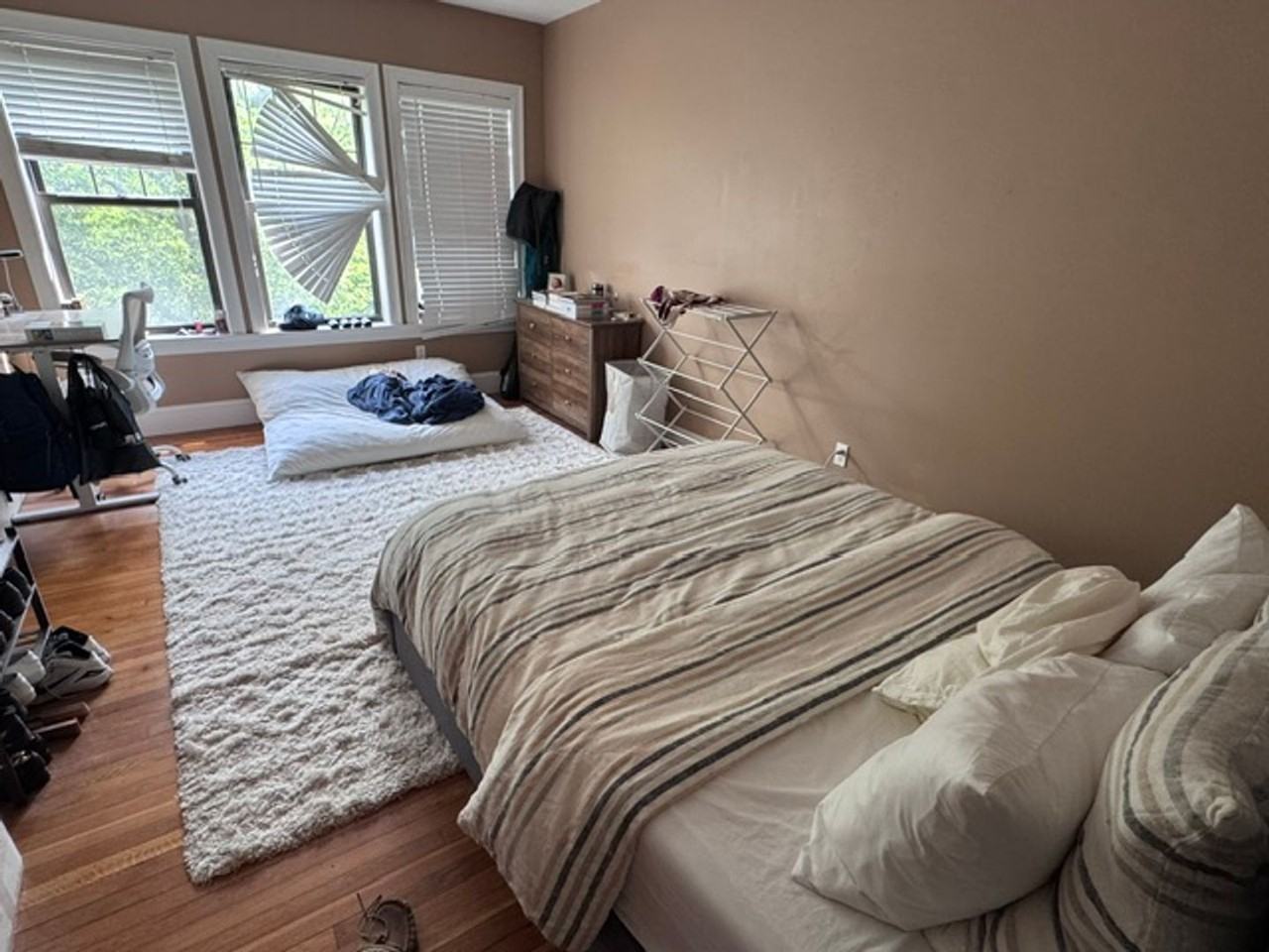 1598 Beacon St - Photo 5 of 11