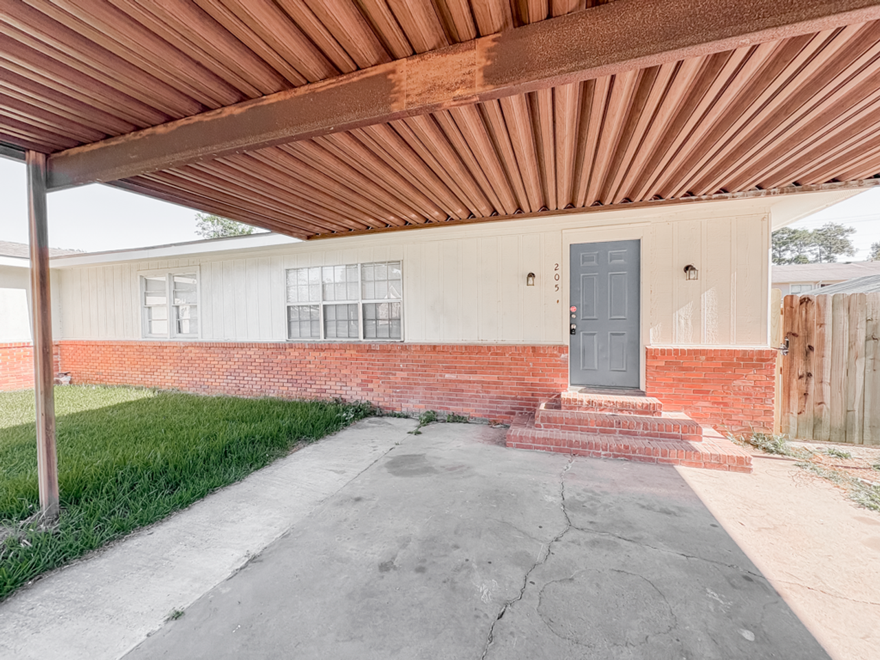 205 Lana Dr - Photo 2 of 18
