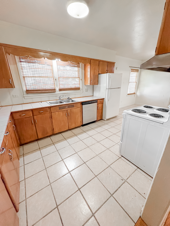 205 Lana Dr - Photo 7 of 18