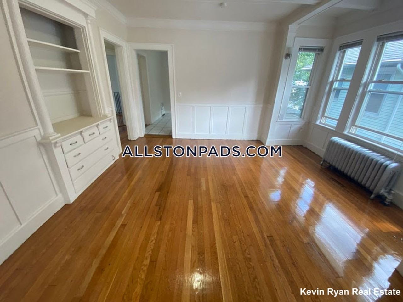 15 Boulevard Ter - Photo 4 of 8