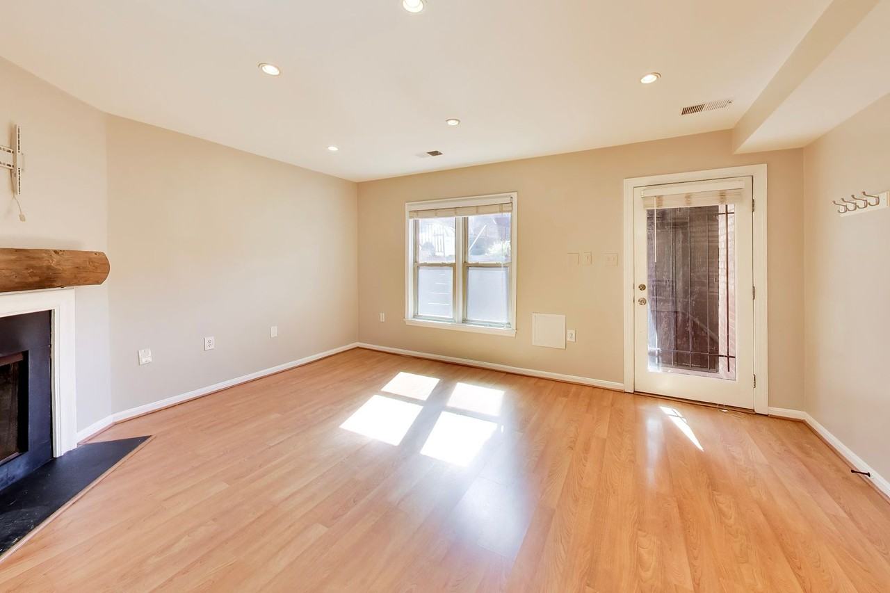 32 15th St Ne #32 - Photo 7 of 37