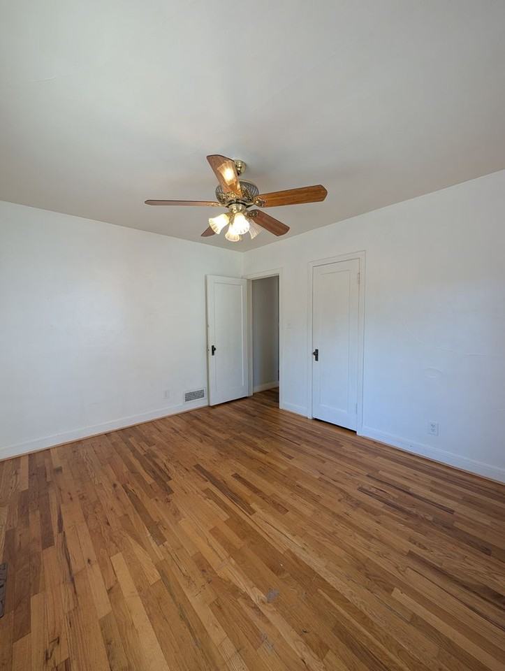 143 Polk St - Photo 4 of 20
