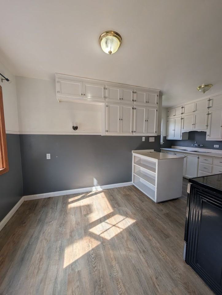 143 Polk St - Photo 5 of 20