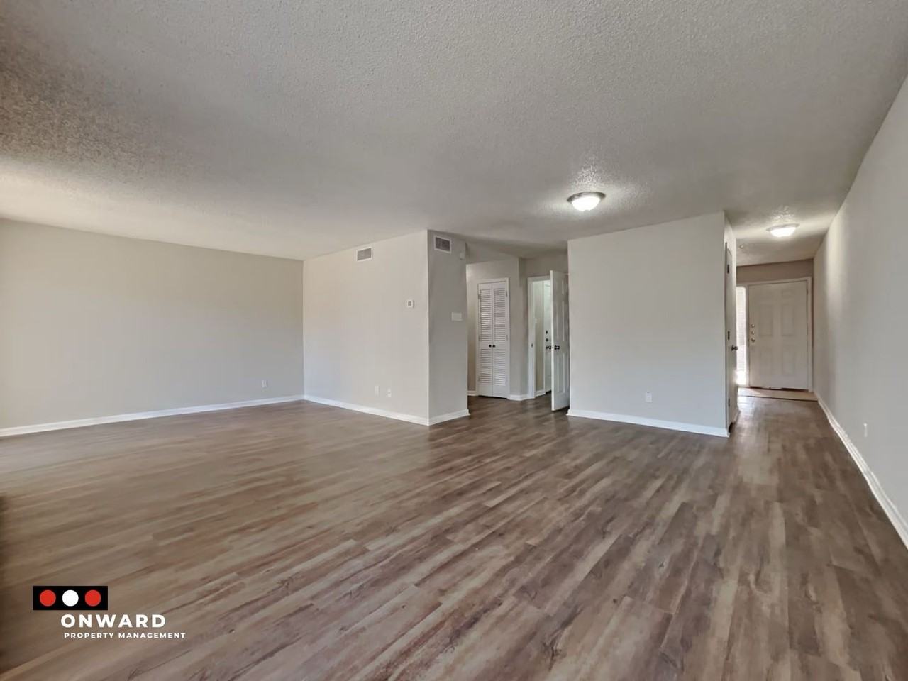 Del Estrado Townhomes - Photo 6 of 50