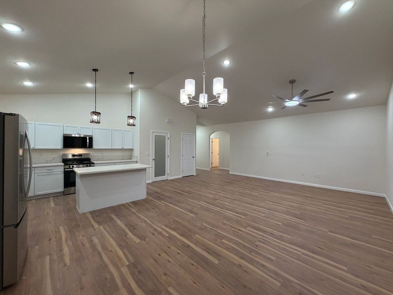 584 Wedge Ln - Photo 4 of 26