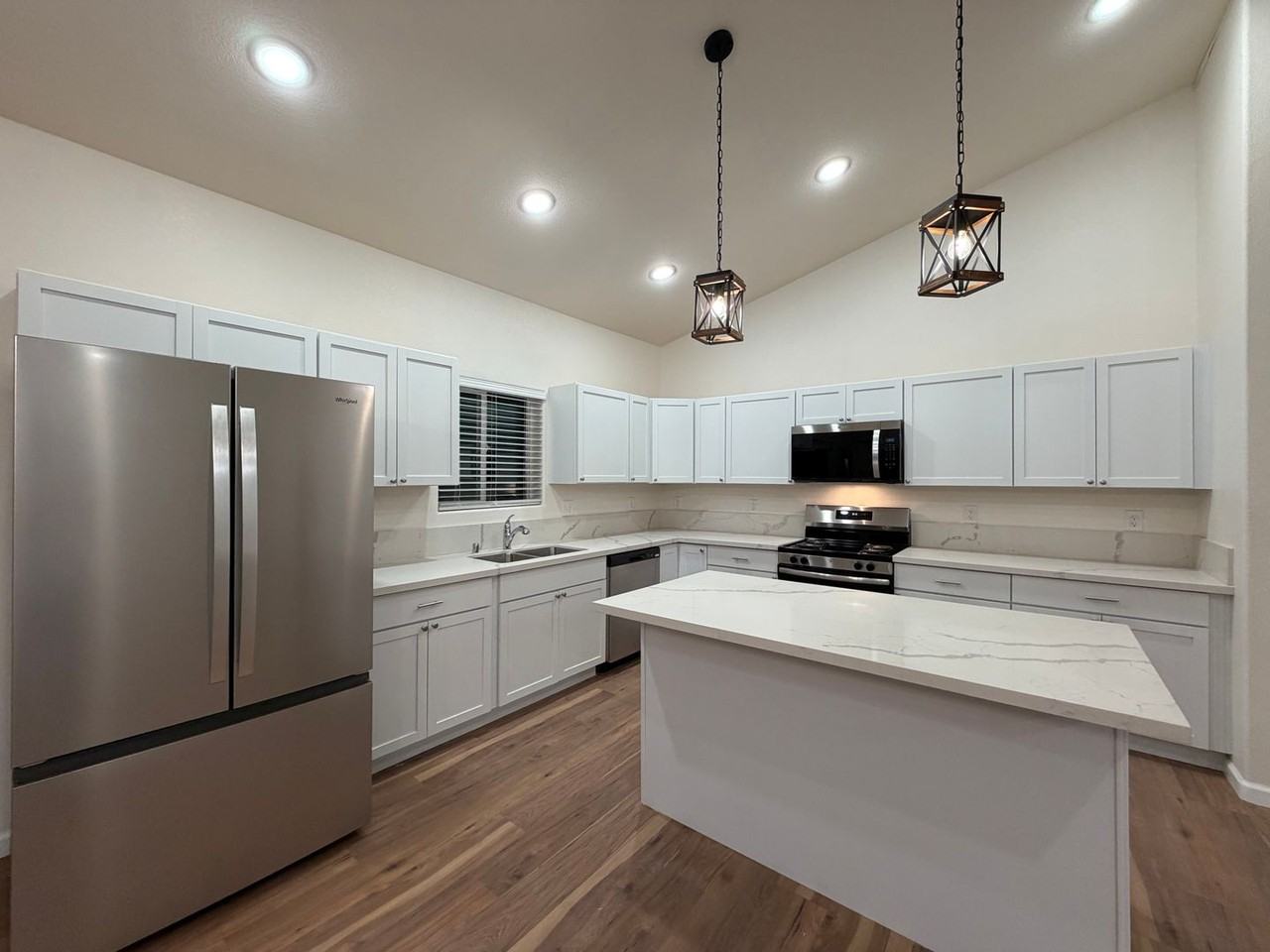 584 Wedge Ln - Photo 5 of 26
