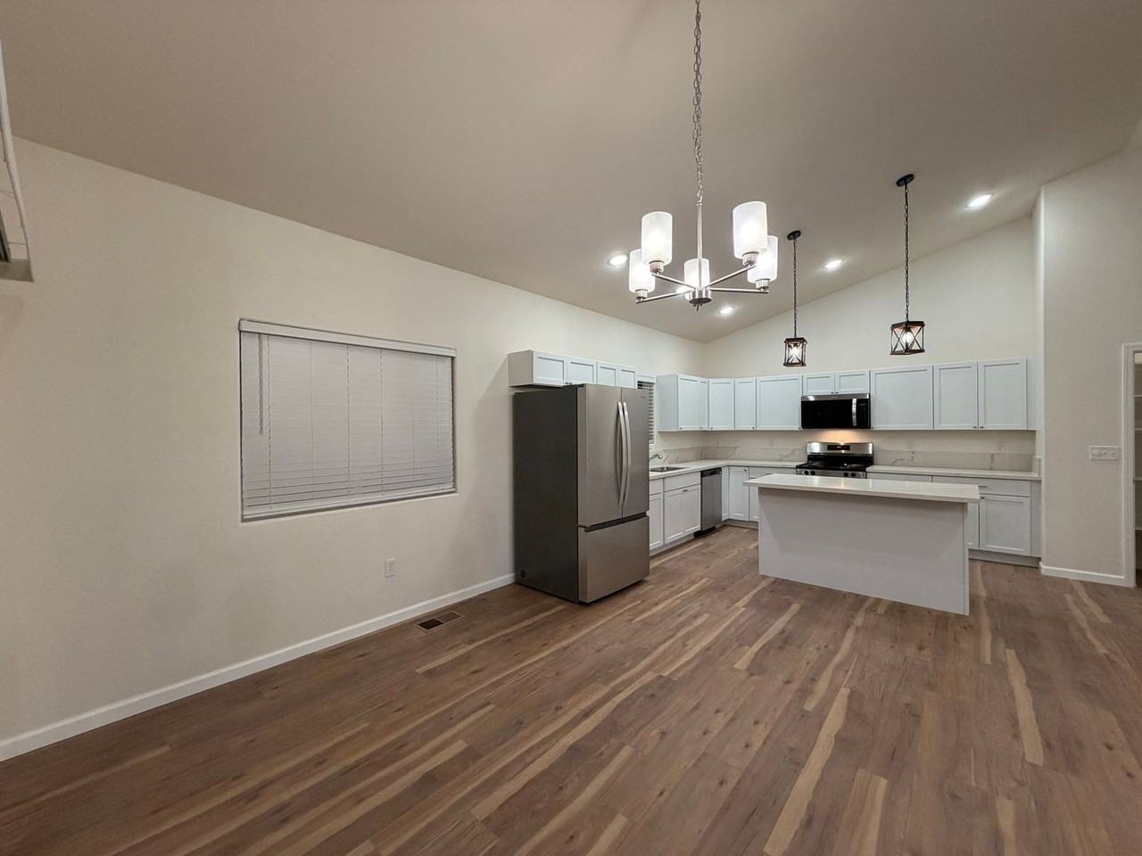 584 Wedge Ln - Photo 6 of 26