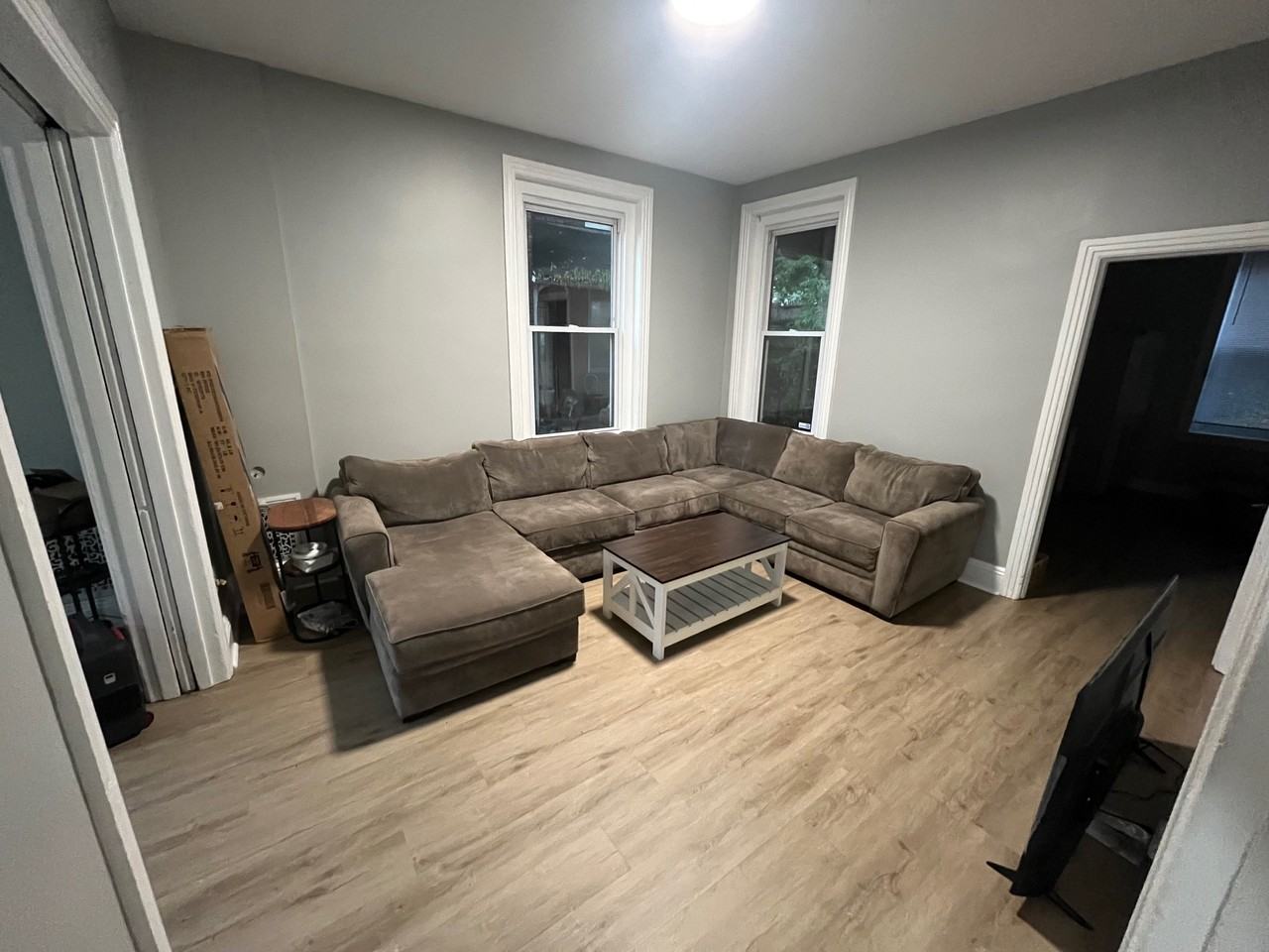 320 W Packer Ave - Photo 2 of 16