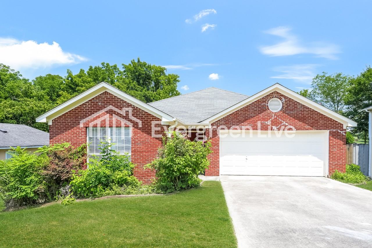 4636 Lakes Edge Cv - Photo 2 of 15