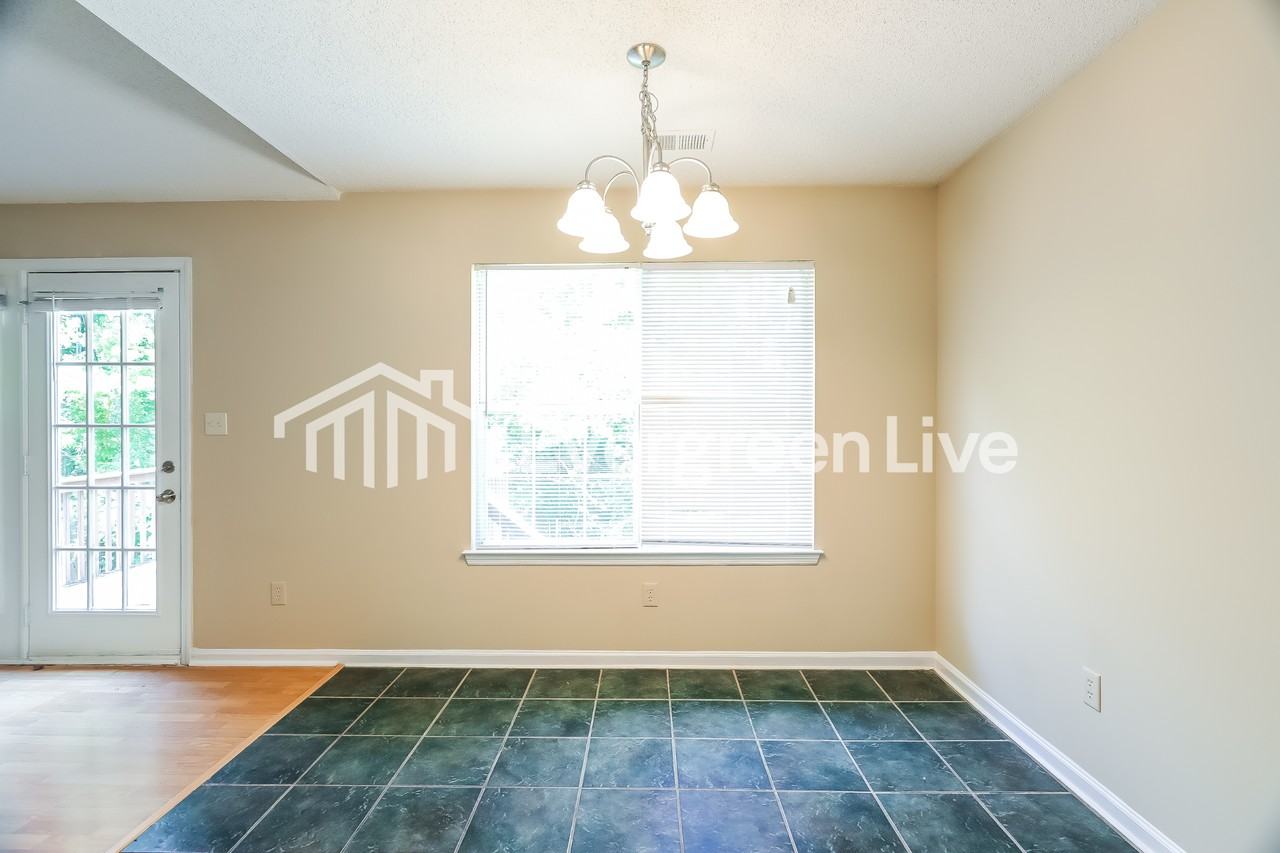 4636 Lakes Edge Cv - Photo 5 of 15