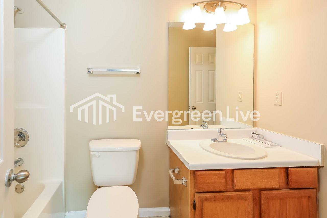 4636 Lakes Edge Cv - Photo 7 of 15