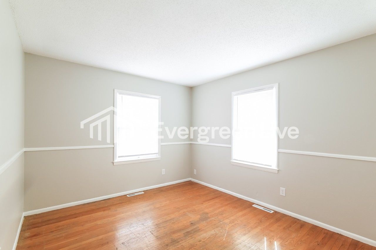 12002 Belmont Ave - Photo 7 of 8