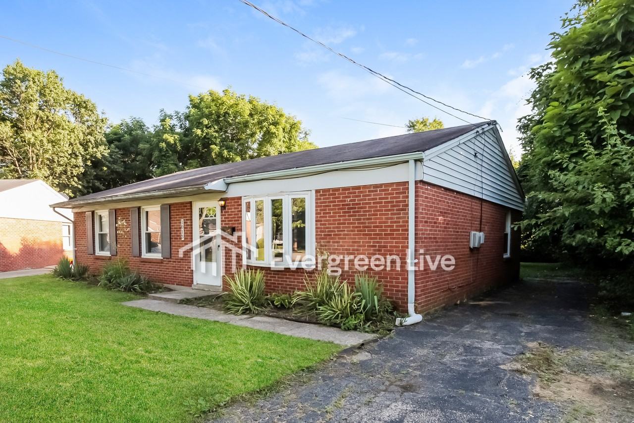 1013 Wellspring Dr - Photo 2 of 15