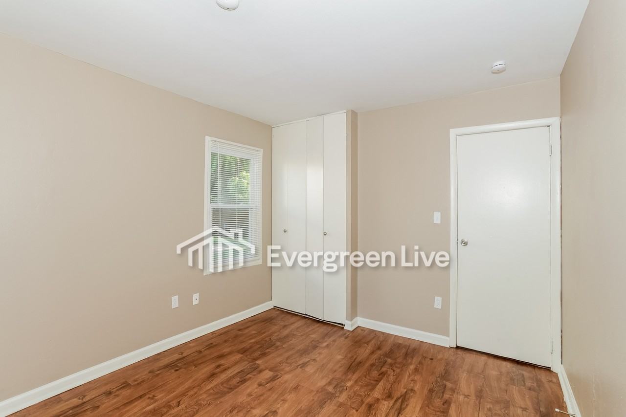 1013 Wellspring Dr - Photo 7 of 15