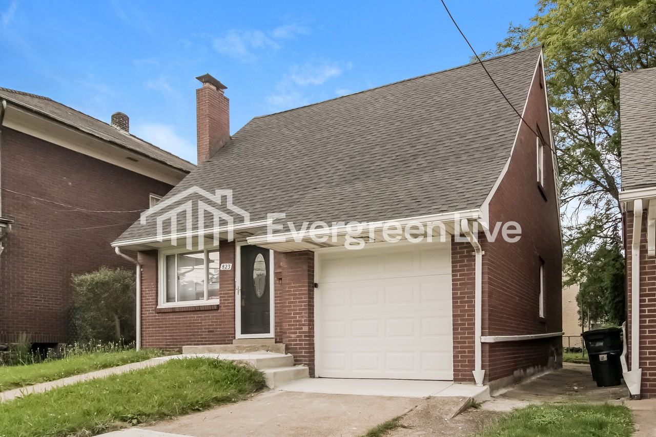 823 Elizabeth St - Photo 2 of 15