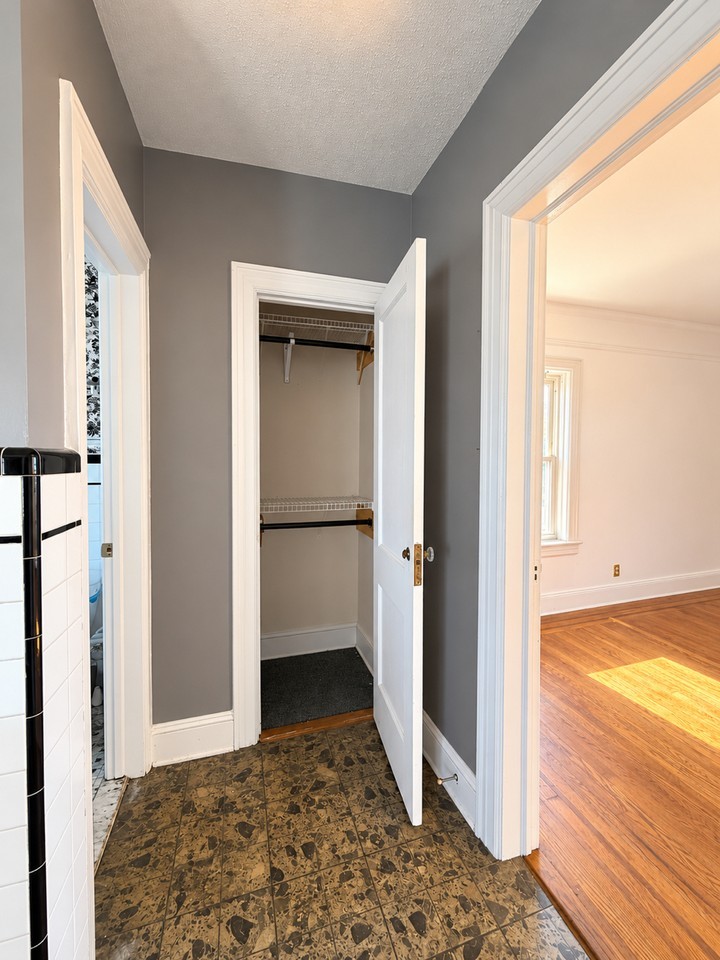 58-69 59th St - Photo 5 of 9