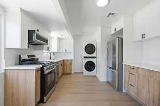 16308 Gledhill St - Photo 1 of 1
