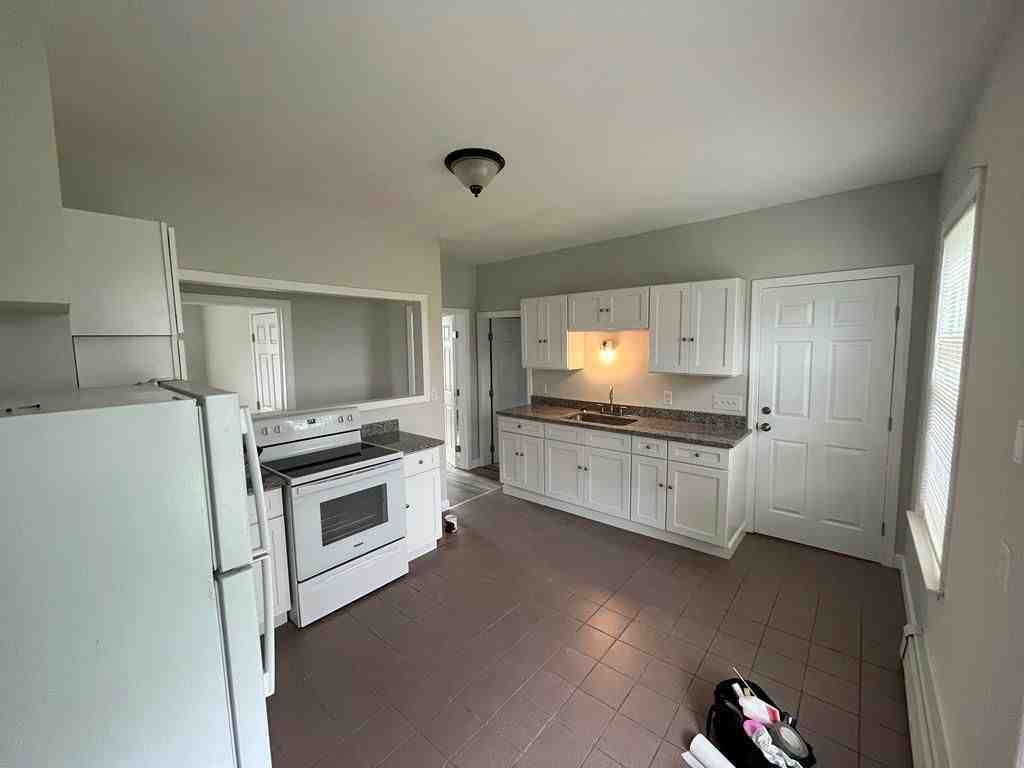 366 Elm St - Photo 3 of 13