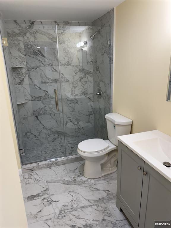 201 Eagle St - Photo 3 of 6