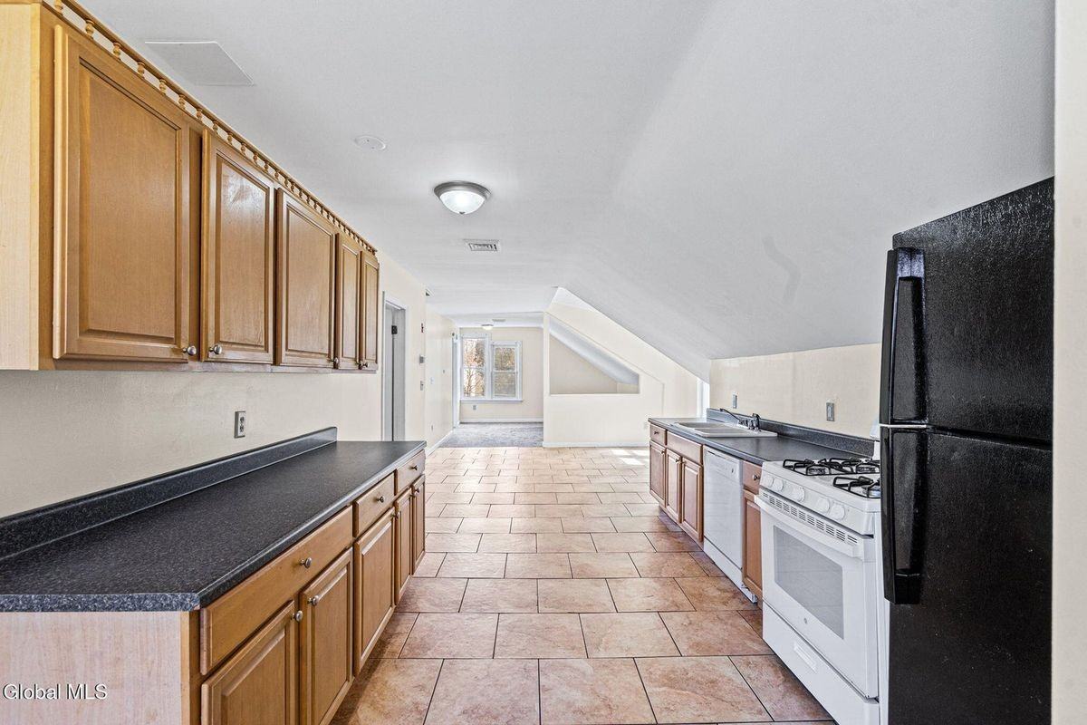 447 Ontario St - Photo 2 of 13