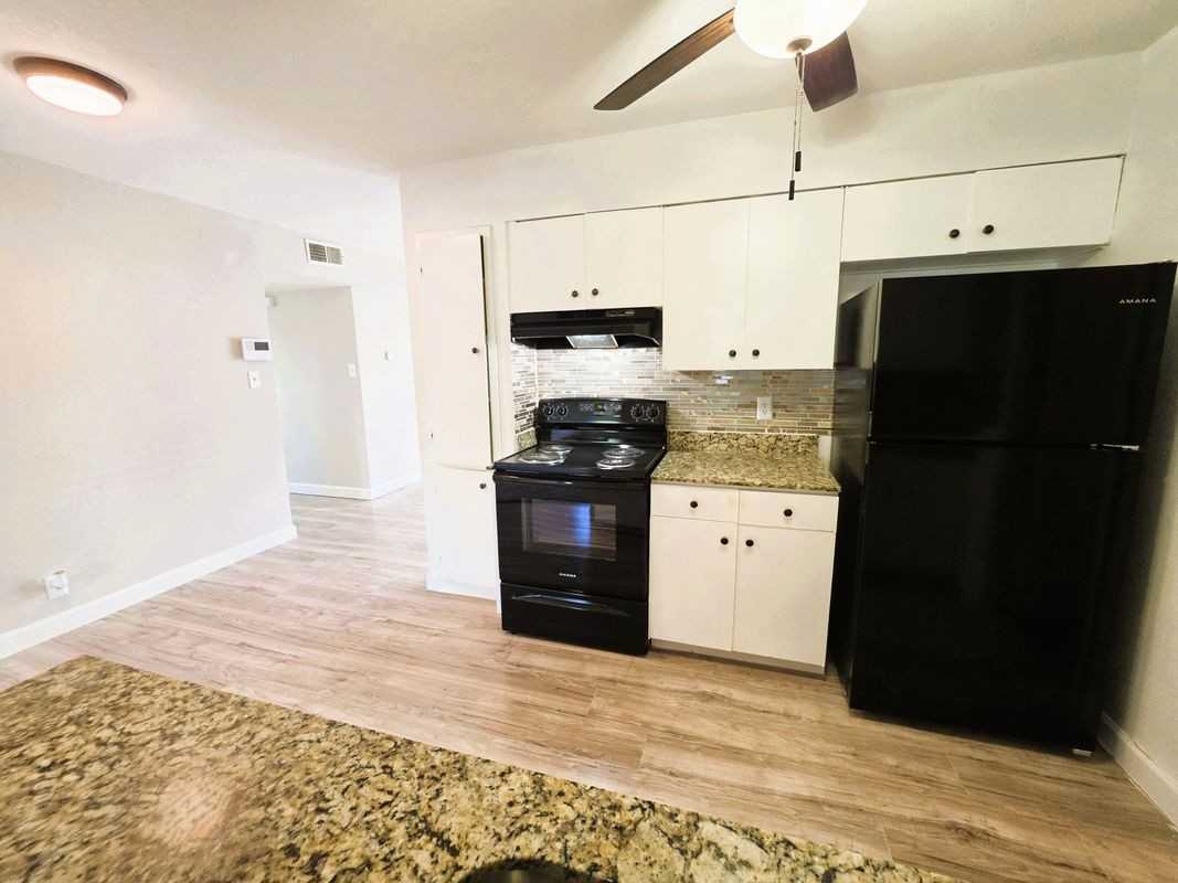 7823 Bronco Ln - Photo 7 of 26