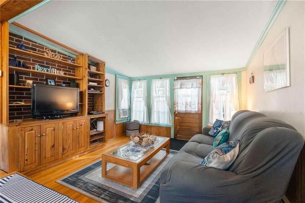 10 Isabelle Dr - Photo 5 of 26