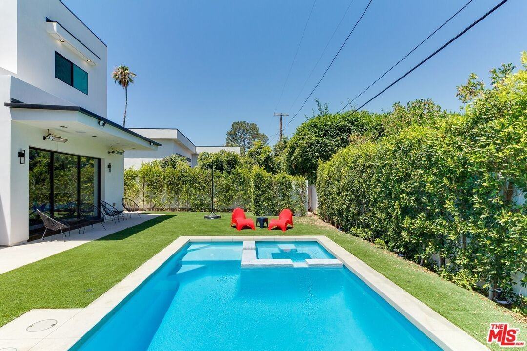 18015 Martha St - Photo 2 of 50