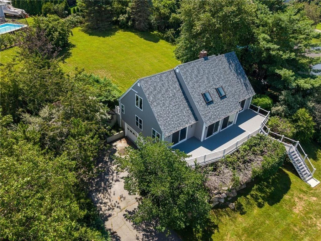 32 J H Dwyer Dr - Photo 2 of 35