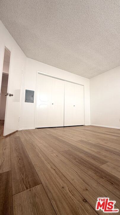 1220 Wellesley Ave ##7 - Photo 5 of 20