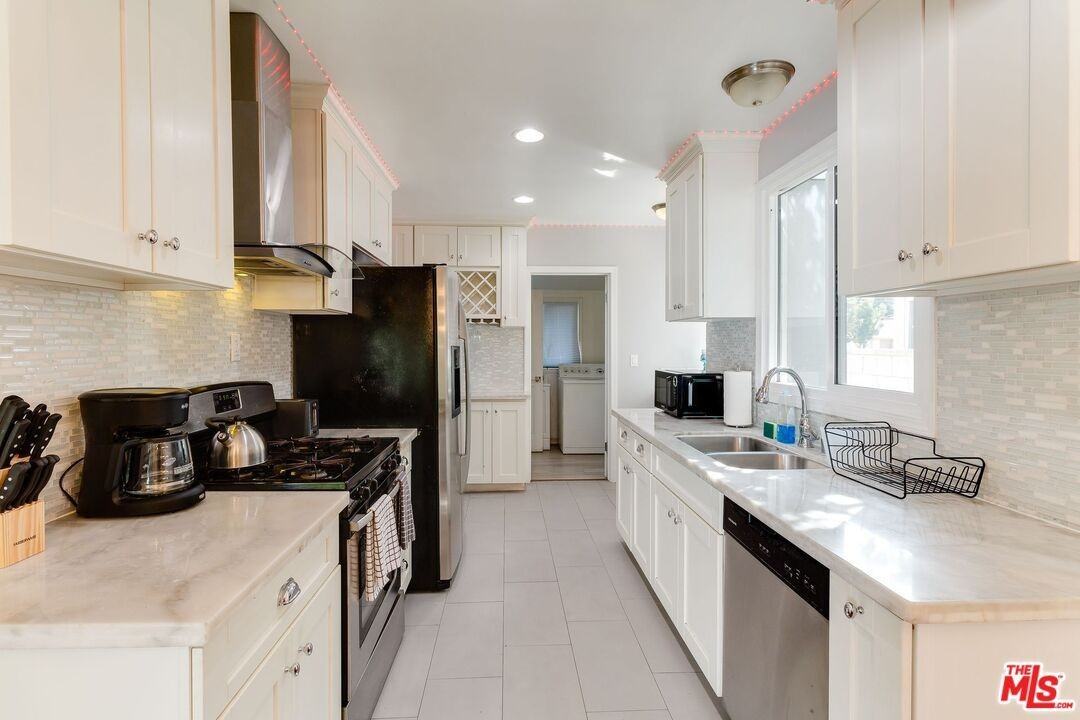 7553 Garden Grove Ave - Photo 2 of 41