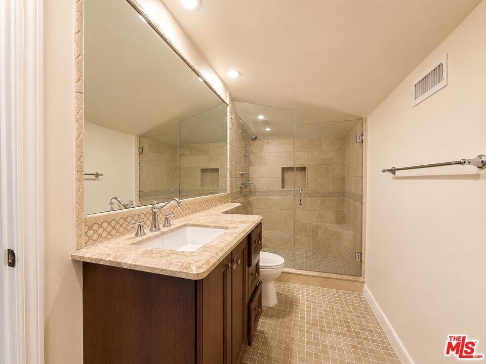 2200 S Canfield Ave - Photo 7 of 10