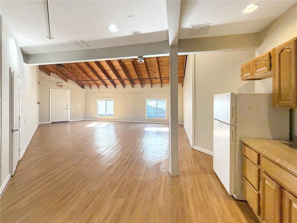 55 Beach St ##10 - Photo 3 of 9