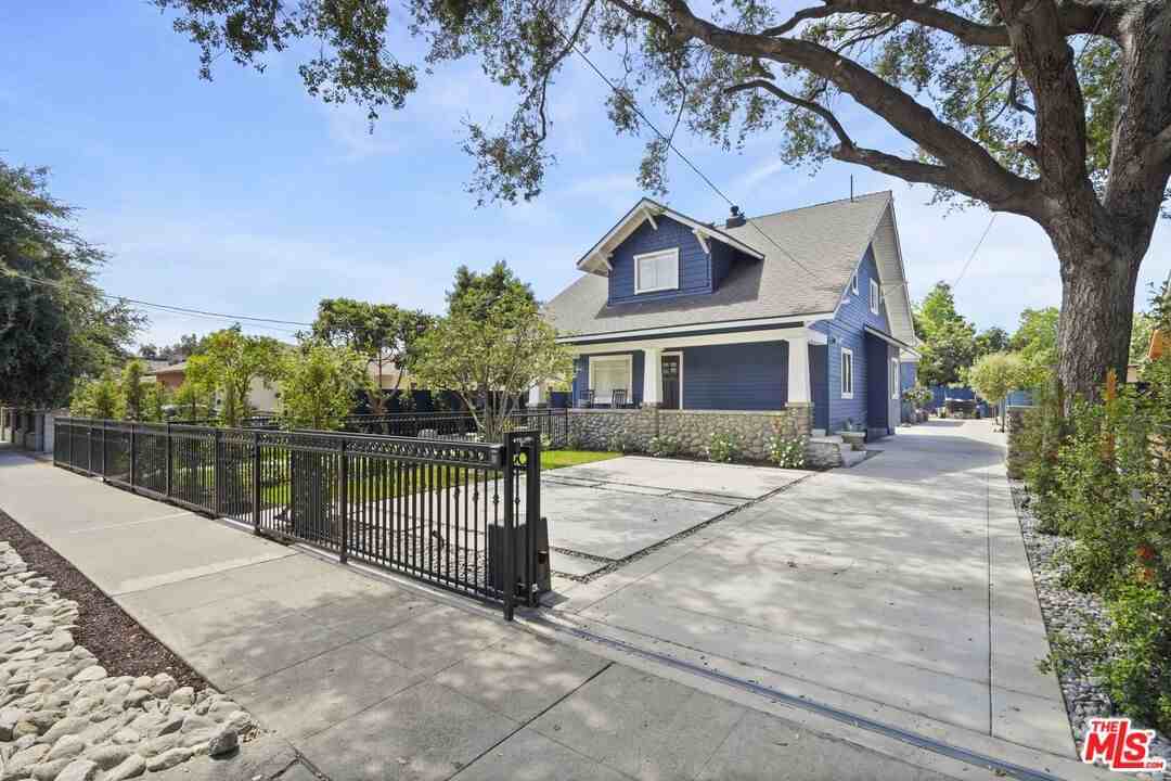 753 N Garfield Ave - Photo 2 of 22