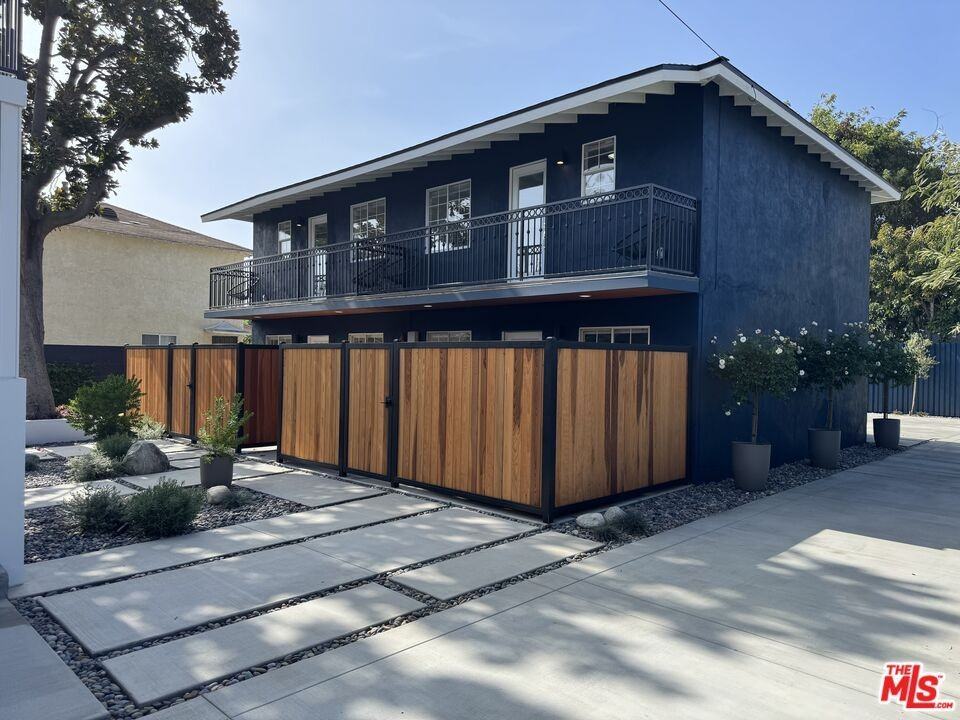753 N Garfield Ave - Photo 3 of 22