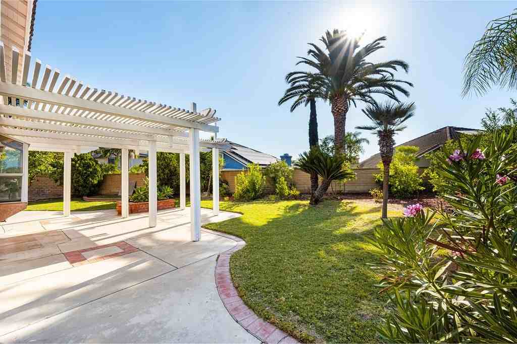 5470 Bayberry Way - Photo 6 of 7