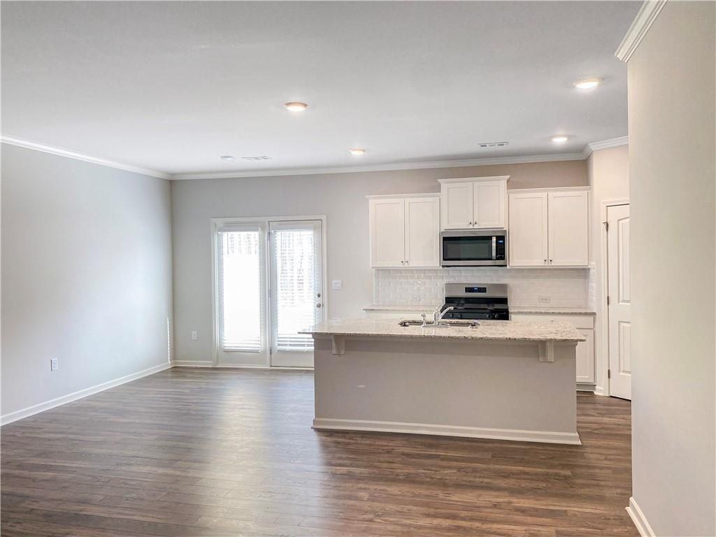 3100 Greyton Dr - Photo 4 of 9