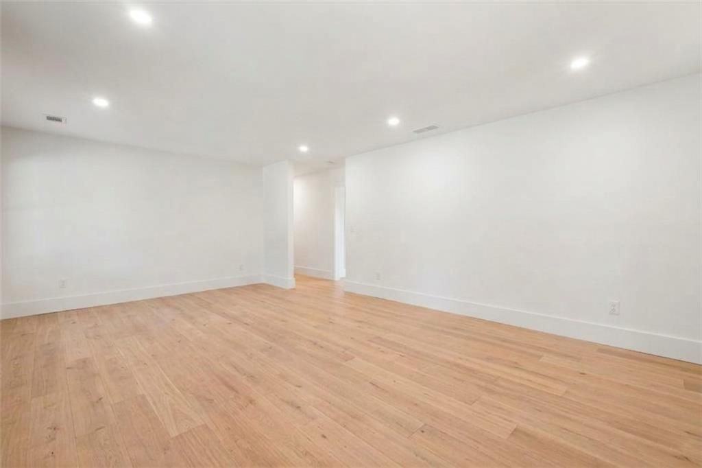 745 Honeysuckle Rd - Photo 5 of 25