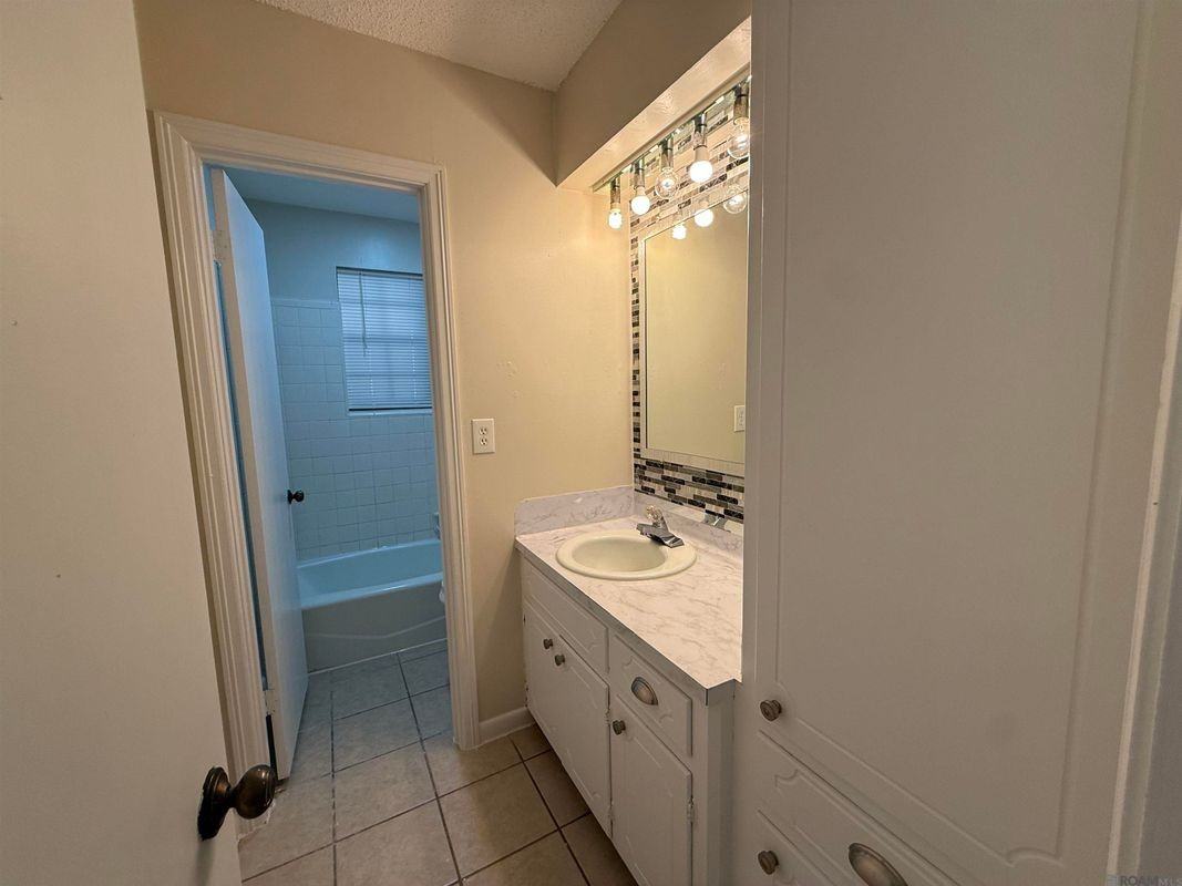 1711 S Park Ave - Photo 5 of 11