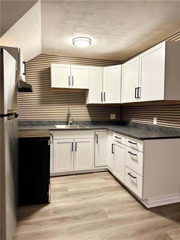 806 Main St - Photo 3 of 29