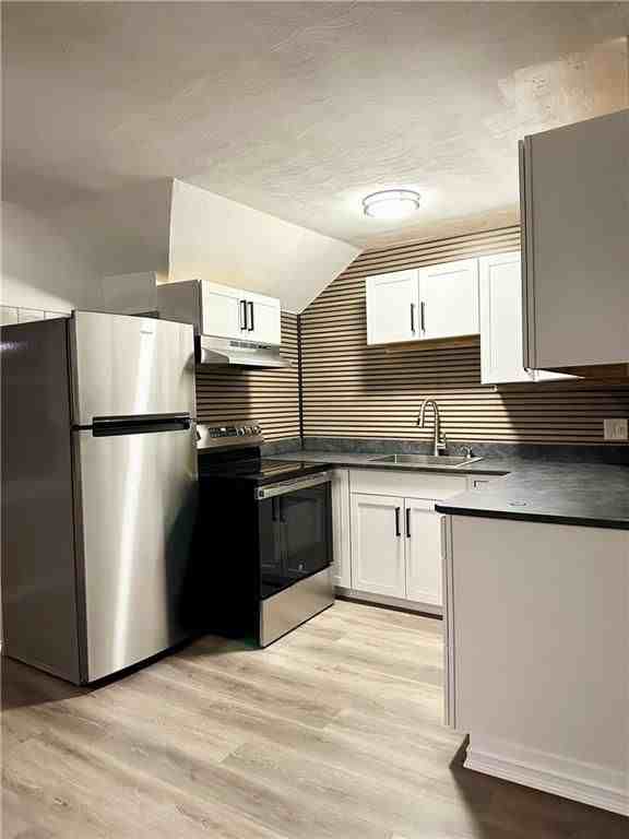 806 Main St - Photo 4 of 29