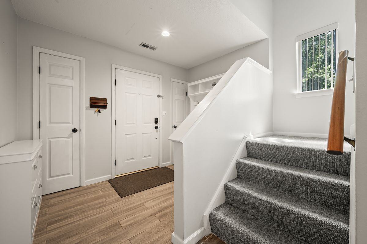 190 Tomlinson Ave ##5f - Photo 4 of 19