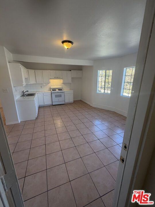 158 W Avenue 26 ##3 - Photo 5 of 14