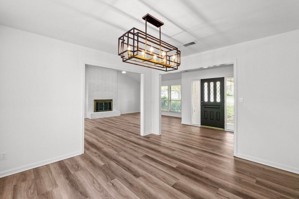 6603 Whitemarsh Valley Walk - Photo 7 of 34