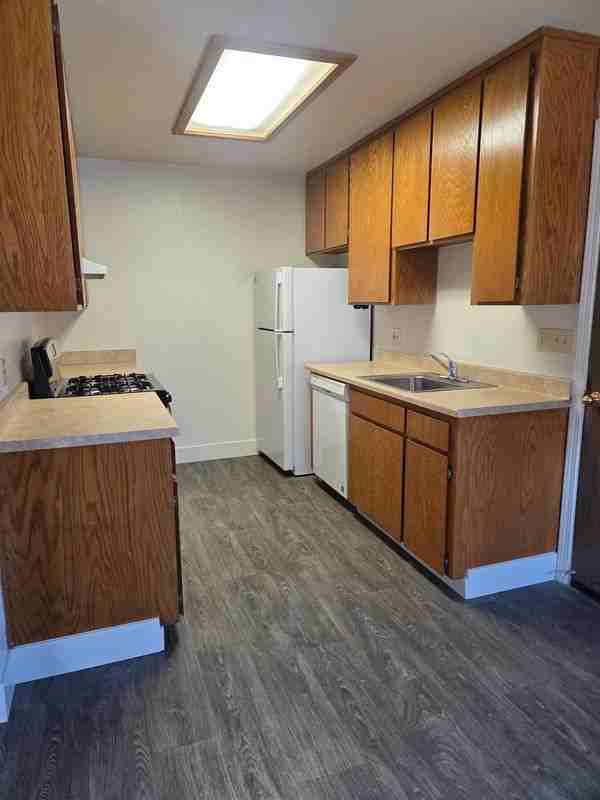 223 Woodland Ave - Photo 3 of 11