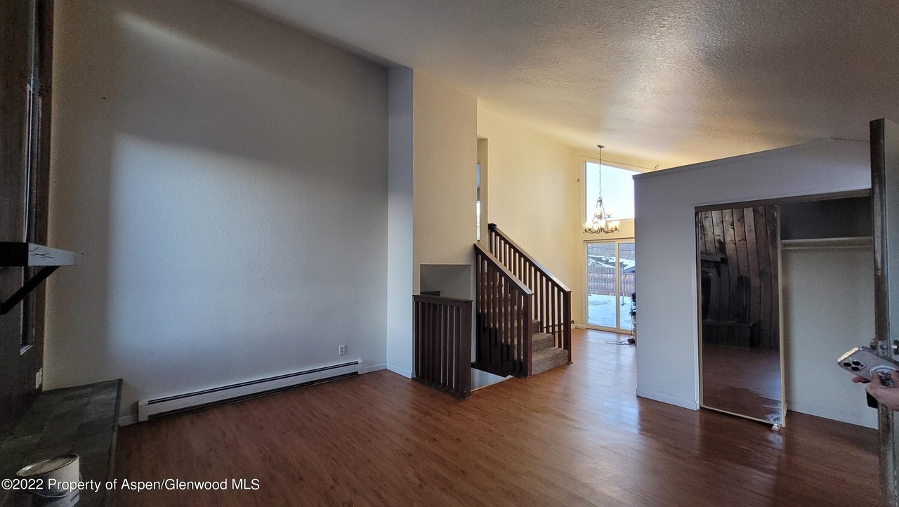2812 Rail Ave - Photo 3 of 9