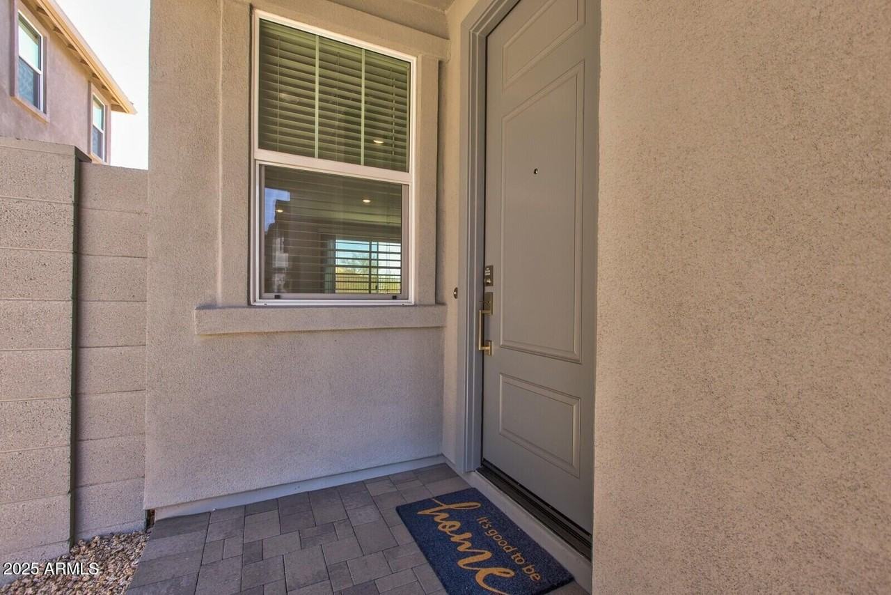 21047 N 58th Way - Photo 3 of 42