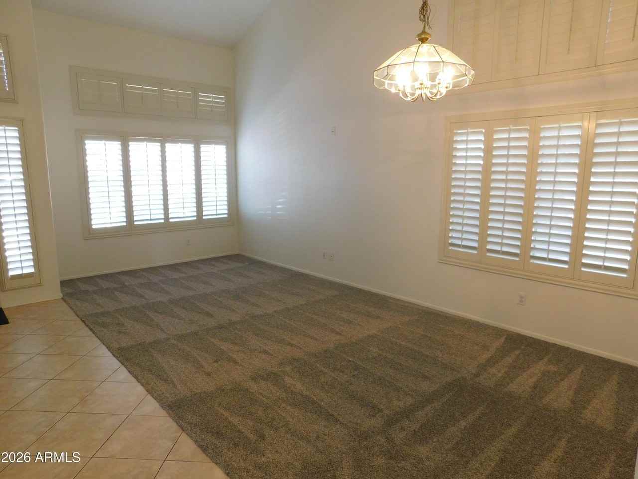 501 W Laredo Ave - Photo 2 of 25