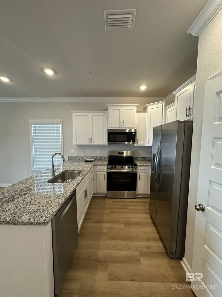 4341 Lost Bay Dr - Photo 3 of 13